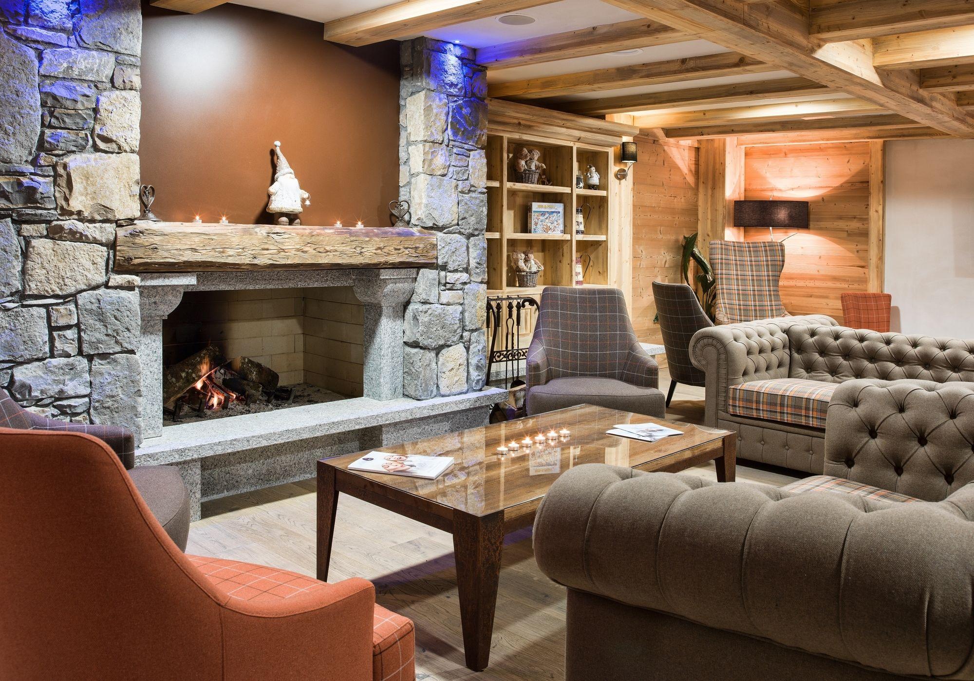 Cgh Residence Boutique Les Chalets De Layssia Samoens Exterior photo